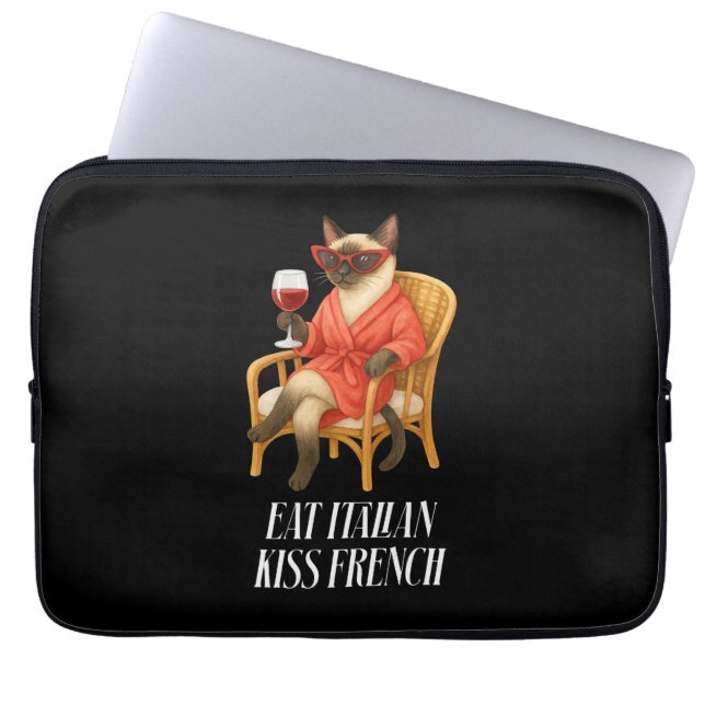 Capa Para Notebook Gato Siames Sassy está bebendo Café (Frente)