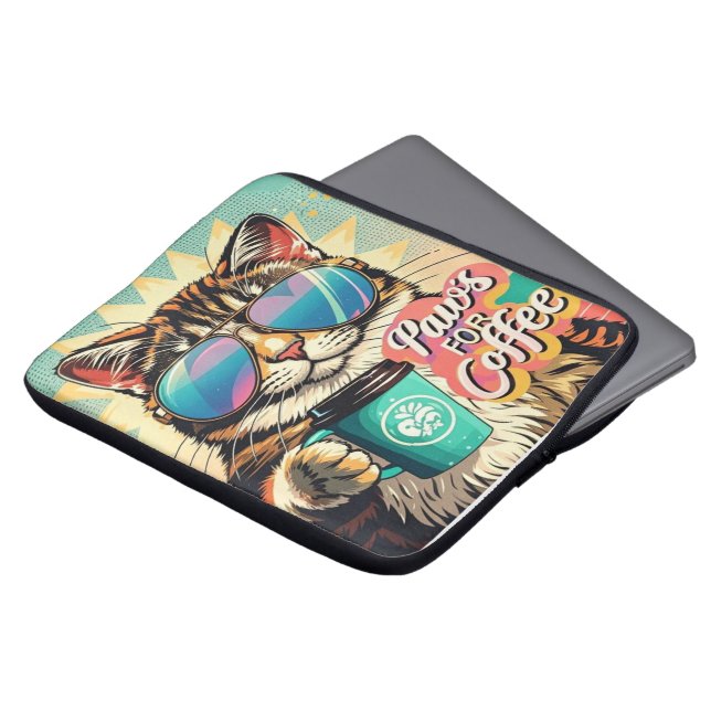 Capa Para Notebook Gato vestindo óculos de sol enormes com café (Frente Topo)