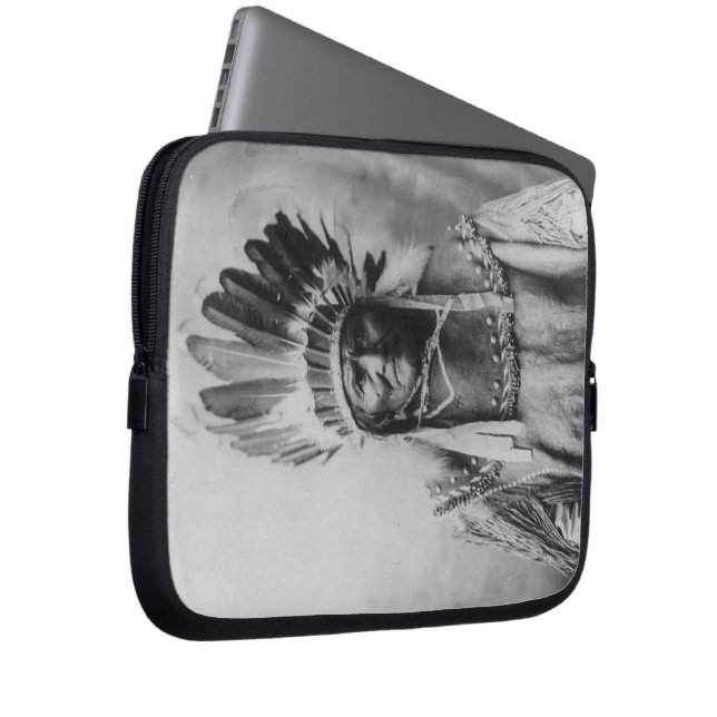 Capa Para Notebook 'Geronimo com mantilhas (Frente Esquerda)