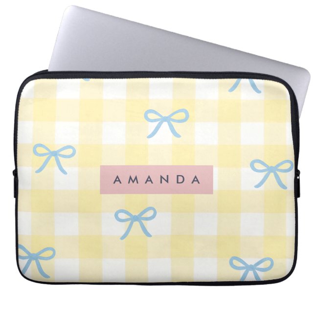 Capa Para Notebook Ginga Amarela Personalizada e Laço Azul Pastel (Frente)