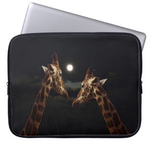 Capa Para Notebook Girafa Amor Ao Luar,