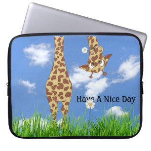 Capa Para Notebook Girafa na Grama com Daisy