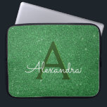 Capa Para Notebook Glitter Verde e Monograma Sparkle Irlandês<br><div class="desc">Glitter Verde e Brilhante Aniversário Elegante ou Rua. O Laptop do Dia de Patrick. Este caso do Laptop Verde irlandês pode ser personalizado para incluir o seu nome inicial e próprio.</div>