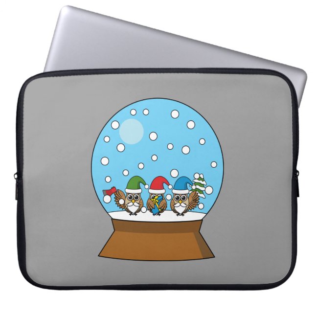 Capa Para Notebook Globo de Neve com Três Corujas Gnomo (Frente)