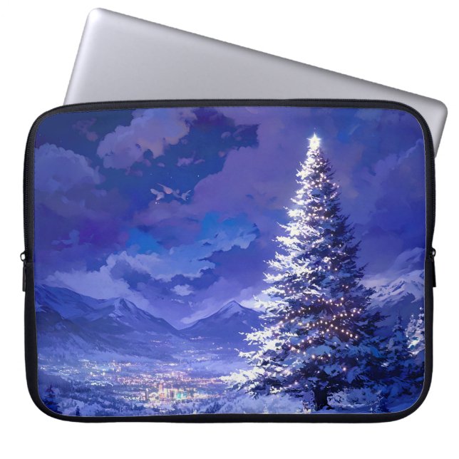 Capa Para Notebook Glowing Christmas Tree Snowy Mountain Landscape (Frente)