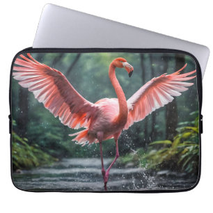 Capa Para Notebook Grace em Voo: O Riverdance dos Flamingos Rosa