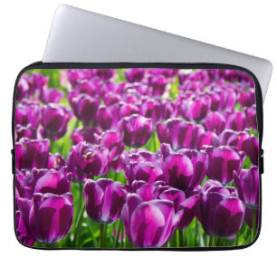 Capa Para Notebook Grande campo de tulipas roxas