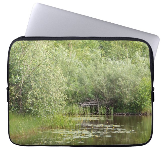 Capa Para Notebook Greenhill Pond (Frente)