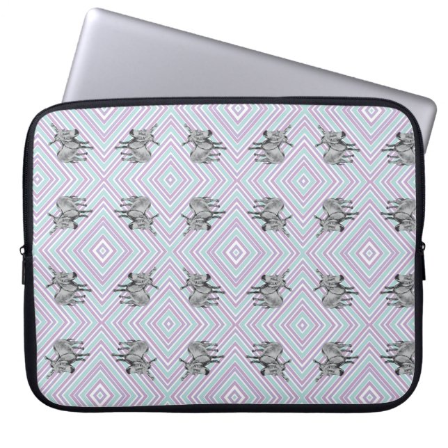 Capa Para Notebook groovy Esther (Frente)