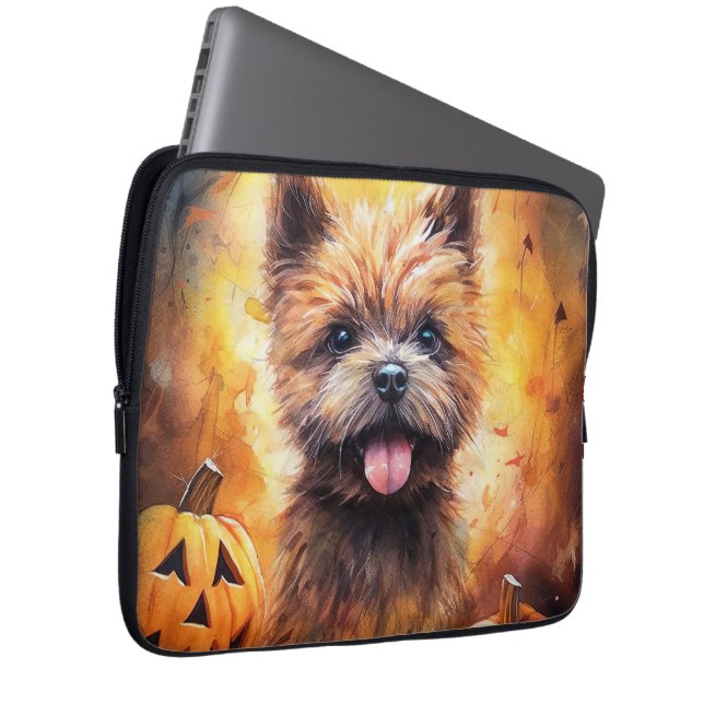 Capa Para Notebook Halloween Cairn Terrier Com Pumpkins Assustado (Frente Esquerda)