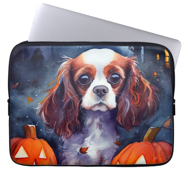 Capa Para Notebook Halloween Cavalier King Charles Spaniel Pumpkins (Frente)