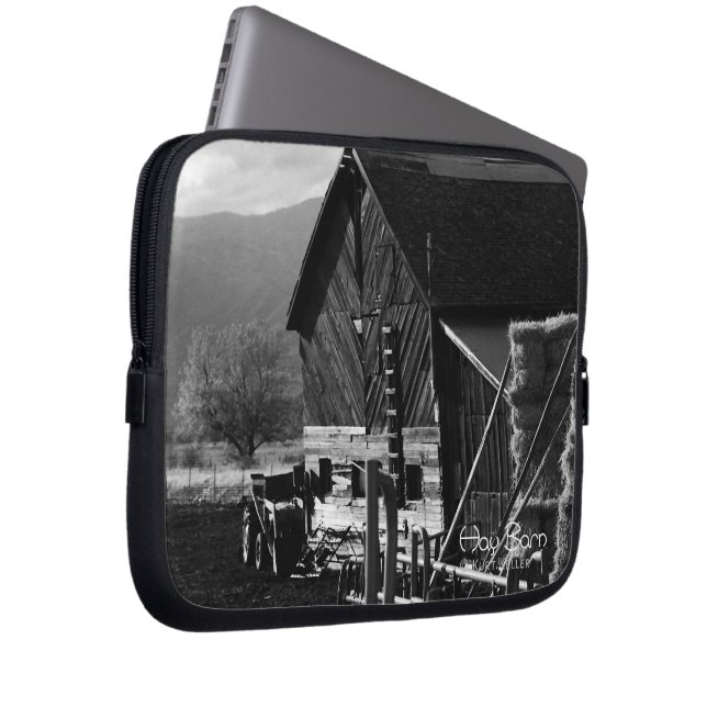 Capa Para Notebook Hay Barn (Frente Esquerda)