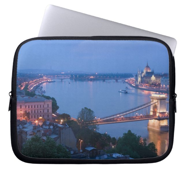 Capa Para Notebook HUNGRIA, Budapeste: Ponte de Szechenyi (Correntes) (Frente)