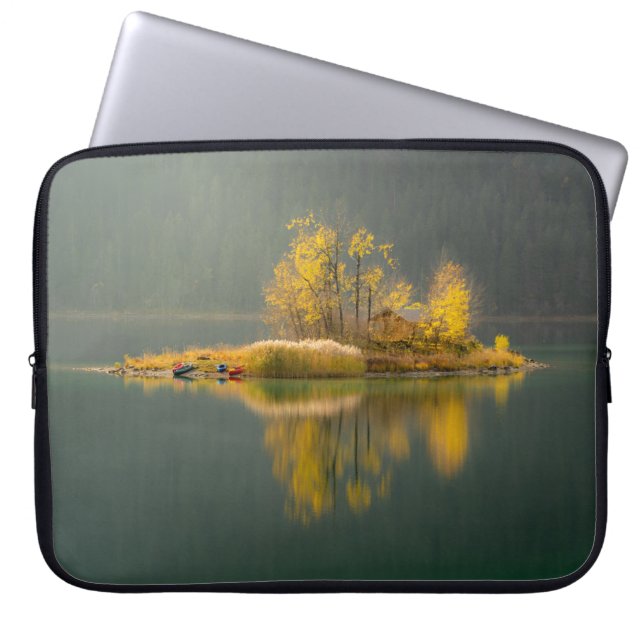 CAPA PARA NOTEBOOK ILHA SUBTERRADA POR ÁGUA (Frente)