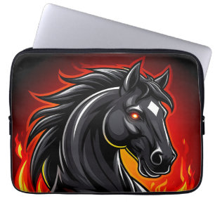 Capa Para Notebook Ilustração de Cavalo Preto Ardente com Olhos Brilh