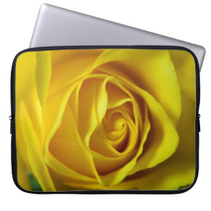 Capa Para Notebook Imagem macro de rosa amarela magnífica