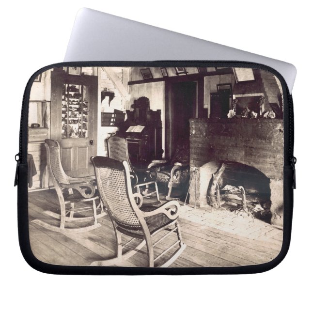 Capa Para Notebook Interior de uma barraca de madeira americana, (Frente)