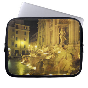 Capa Para Notebook Itália, Roma. Trevi Fountain à noite.