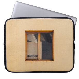 CAPA PARA NOTEBOOK JANELA DE VIDRO COM MADEIRA MARCADA