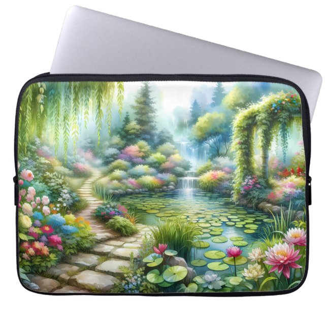 Capa Para Notebook Jardim Encantado da Cachoeira Lago de Lírios (Frente)