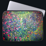 Capa Para Notebook Jardim Italiano Gustav Klimt<br><div class="desc">Bolsa de laptop com a pintura petrolífera de Gustav Klimt,  Paisagem do Jardim Italiano (1913). Um belo jardim de flores coloridas: vermelho,  branco,  rosa,  roxo. Um presente de excelente para fãs de Arte Nouveau e de Arte Austríaca.</div>