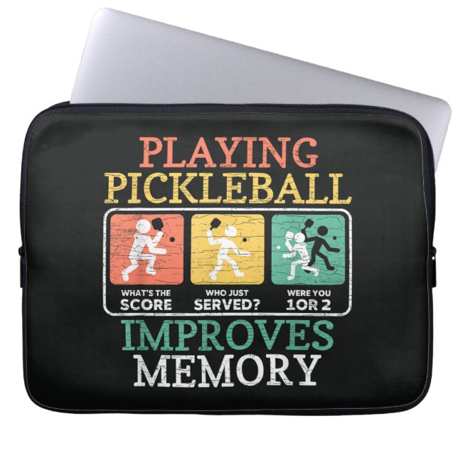 Capa Para Notebook Jogando Pickleball Melhora a Memória (Frente)
