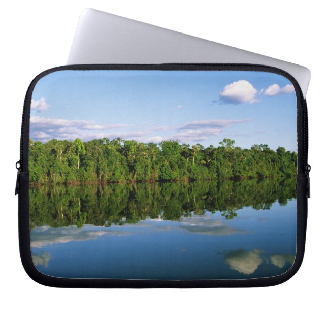 Capa Para Notebook Juruena, Brasil. Margem florestal do rio refletida (Frente)