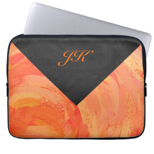 Capa Para Notebook Lago de Fogo Laranja e Monograma Negro