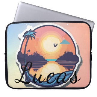 Capa Para Notebook Lakesside Sunrise com Silhouette Florestal Majesto