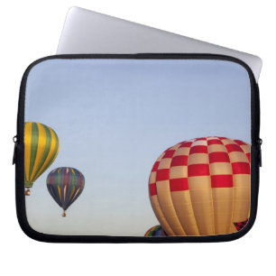Capa Para Notebook Lançando balões de ar quente