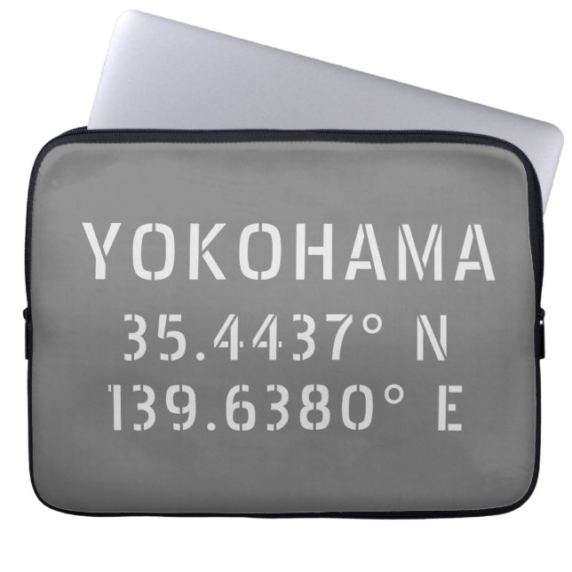 Capa Para Notebook Latitude Yokohama e Longitude (Frente)