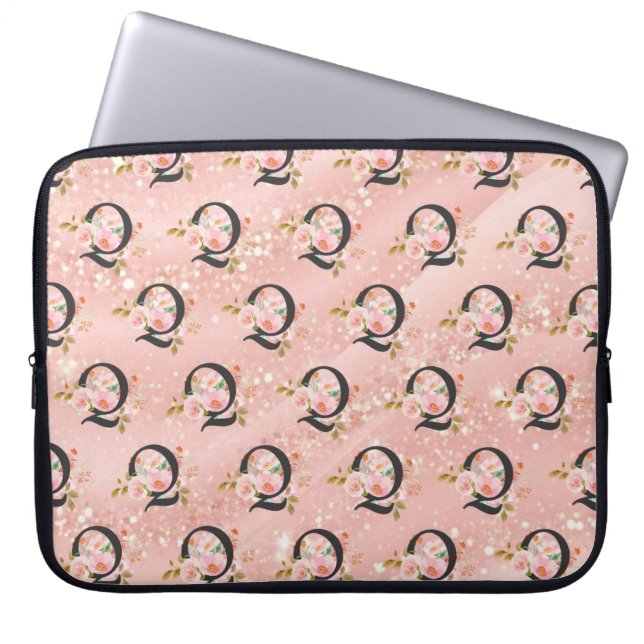 Capa Para Notebook Letra Q (Frente)