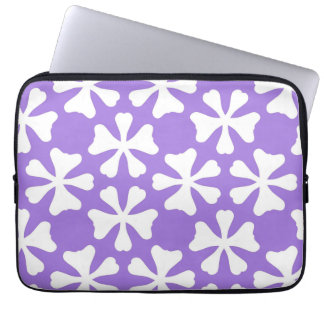 Capa Para Notebook Lilás Roxo e Branco Padrão Geométrico Elegante