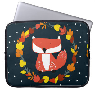Capa Para Notebook Linda raposa no padrão da floresta de inverno