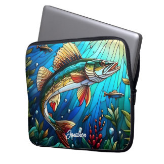 Capa Para Notebook Linda Walleye Pike em lago