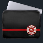 Capa Para Notebook Linha vermelha fina cruz maltesa do monograma<br><div class="desc">Uma linha vermelha grande caixa temático do laptop do salvamento do fogo. Caracteriza uma cruz maltesa no centro para seu monograma do seu primeiro ou sobrenome ou aquele de seu receptor do presente. Debaixo da cruz maltesa é um ponto para o nome ou o sobrenome da pessoa. Um presente personalizado...</div>