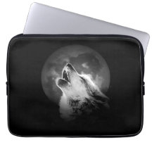 Lobo e Lua de Howling Preto e Branco