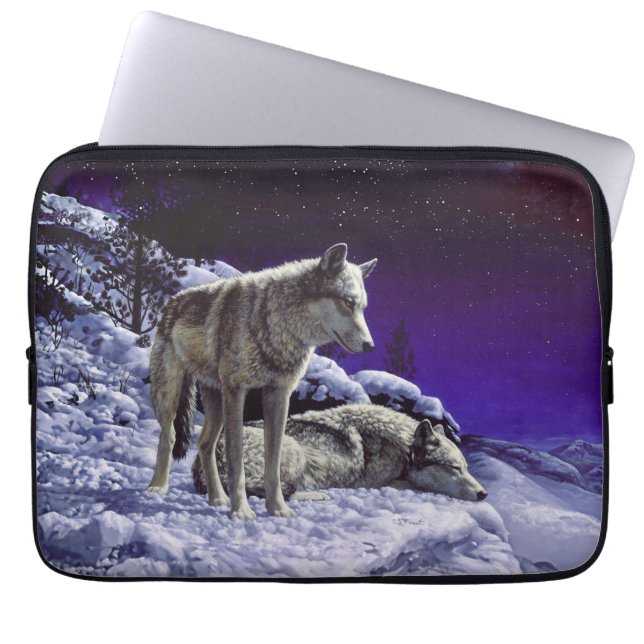 Capa Para Notebook Lobos cinzas na neve de inverno à noite (Frente)