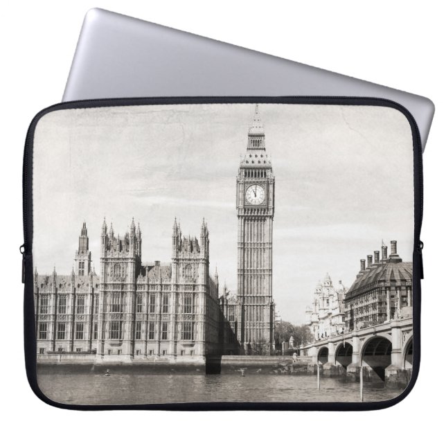 Capa Para Notebook Londres antiga, preto e branco. (Frente)