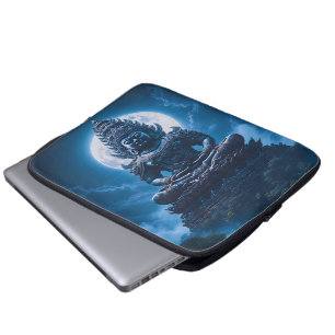 Capa Para Notebook Lua do Guardião Silencioso