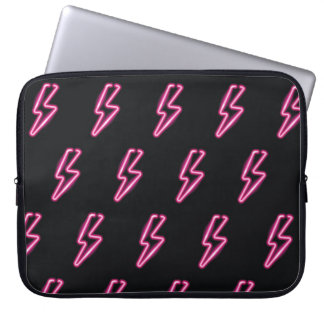 Capa Para Notebook Luz Rosa Neon: Fundo Escuro.