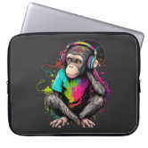 Capa Para Notebook Macacos Fofos abraçando gráfico em um