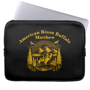 Capa Para Notebook Maiestoso Dourado Buffalo na Paisagem de Montanha