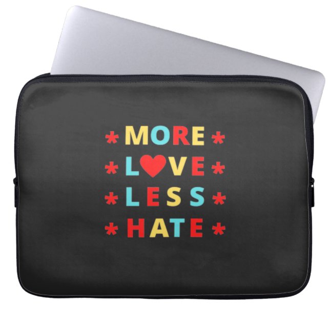 Capa Para Notebook Mais Amor Menos Ódio Engraçado (Frente)