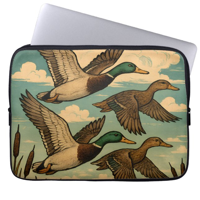 Capa Para Notebook Mallard Ducks in Flight Wildlife Art (Frente)
