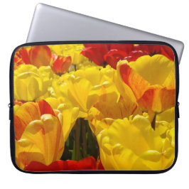 Capa Para Notebook Mangas Eletrônicas Flores de Tulipa Amarela person