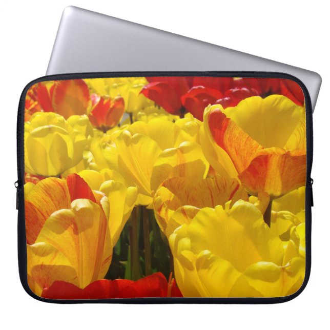 Capa Para Notebook Mangas Eletrônicas Flores de Tulipa Amarela person (Frente)