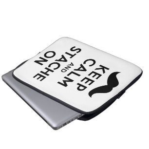 Capa Para Notebook Mantenha a calma e o Stache sobre