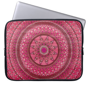 Capa Para Notebook Mão intrincada mandala vermelha e branca tirada