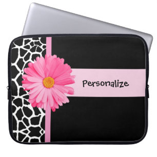 Capa Para Notebook Margarida preto e branco na moda e nome do rosa do